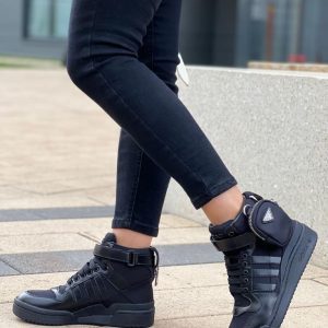 Кроссовки коллаборация Prada и Adidas Re Nylon