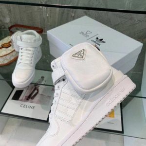 Кроссовки коллаборация Prada и Adidas Re Nylon