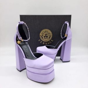 Туфли-лодочки Versace Medusa Aevitas