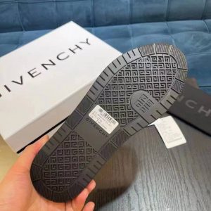 Кроссовки GIVENCHY