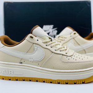 Кроссовки Nike Air Force 1 Luxe «Pecan»