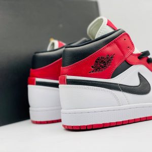 Кроссовки Nike Jordan 1