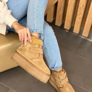 Ботинки UGG