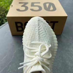 Кроссовки женские Adidas Yeezy Boost 350