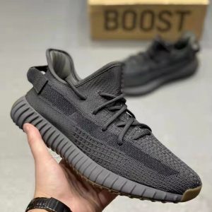 Кроссовки женские Adidas Yeezy Boost 350