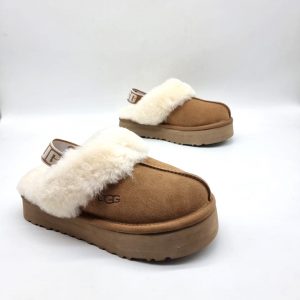 Сабо UGG