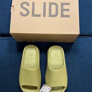 Шлепанцы Adidas Yeezy Slide