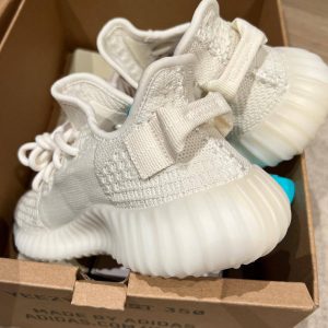 Кроссовки Adidas Yeezy Boost 350