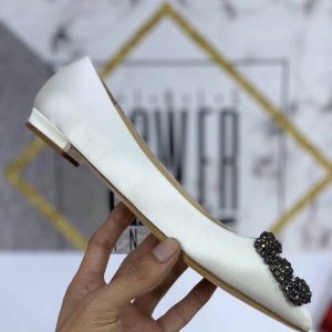 Туфли женские MANOLO BLAHNIK Hangisiflat Galassia White