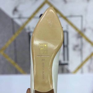 Туфли женские MANOLO BLAHNIK Hangisiflat Galassia White