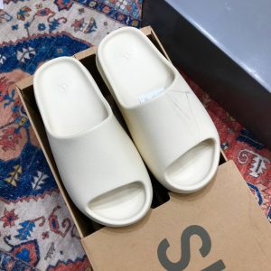 Шлепанцы Adidas Yeezy Slide