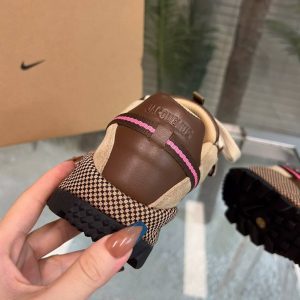 Кроссовки Jacquemus x Nike Air Humara Ale Brown