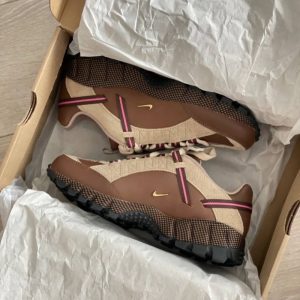 Кроссовки Jacquemus x Nike Air Humara Ale Brown