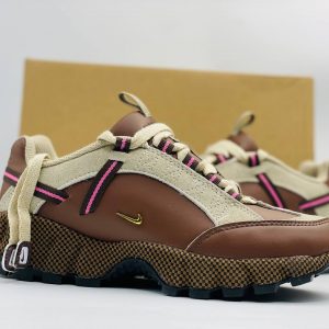 Кроссовки Jacquemus x Nike Air Humara Ale Brown