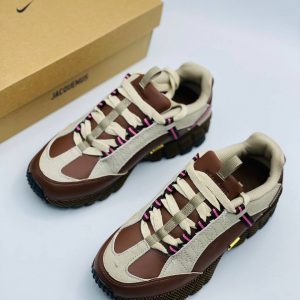 Кроссовки Jacquemus x Nike Air Humara Ale Brown