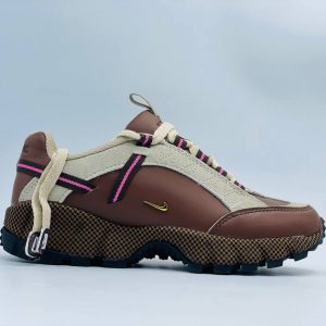 Кроссовки Jacquemus x Nike Air Humara Ale Brown