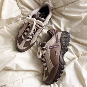 Кроссовки Jacquemus x Nike Air Humara Ale Brown