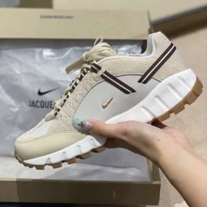 Кроссовки Jacquemus x Nike Air Humara LX ‘Sail’