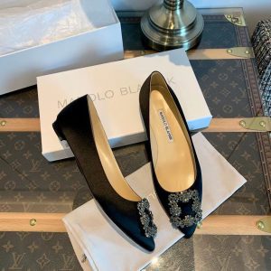 Балетки женские Manolo Blahnik Hangisi