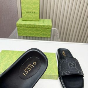 Шлёпанцы мужские Gucci