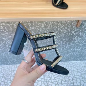 Сандалии женские Valentino Rockstud