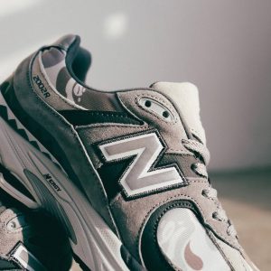 Кроссовки Bape X New Balance 2002R