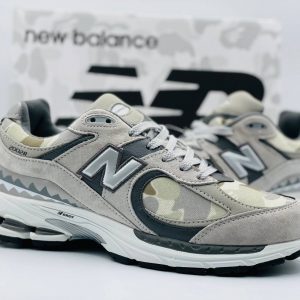 Кроссовки Bape X New Balance 2002R