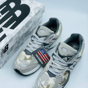 Кроссовки Bape X New Balance 2002R