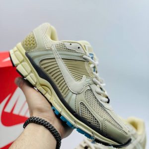 Кроссовки Nike Zoom Vomero 5