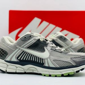 Кроссовки Nike Zoom Vomero 5