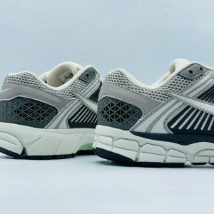 Кроссовки Nike Zoom Vomero 5