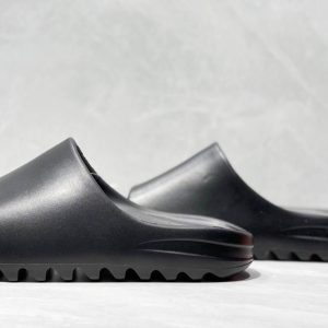 Шлепанцы Adidas Yeezy Slide