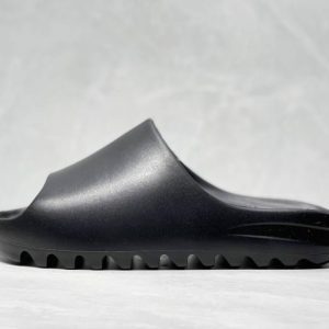 Шлепанцы Adidas Yeezy Slide