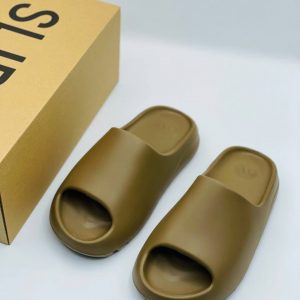 Шлепанцы Adidas Yeezy Slide