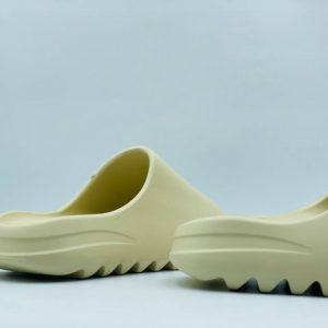 Шлепанцы Adidas Yeezy Slide