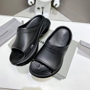 Шлепанцы Balenciaga