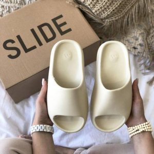 Шлепанцы Adidas Yeezy Slide