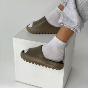 Шлепанцы Adidas Yeezy Slide