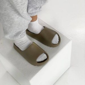 Шлепанцы Adidas Yeezy Slide