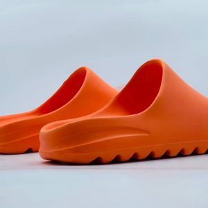 Шлепанцы Adidas Yeezy Slide