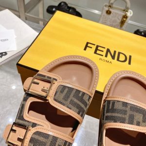 Шлепанцы Fendi Feel