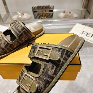 Шлепанцы Fendi Feel