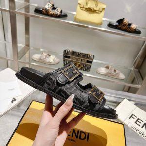 Шлепанцы Fendi Feel