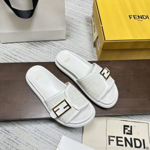 Шлепанцы Fendi Feel