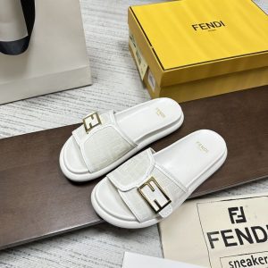 Шлепанцы Fendi Feel