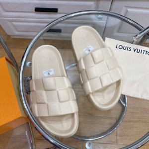 Шлепанцы Louis Vuitton