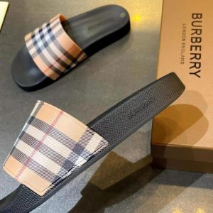 Шлепанцы мужские Burberry