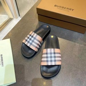 Шлепанцы мужские Burberry