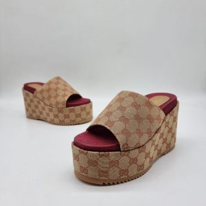 Шлепанцы Gucci