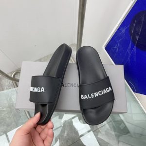 Шлепанцы Balenciaga